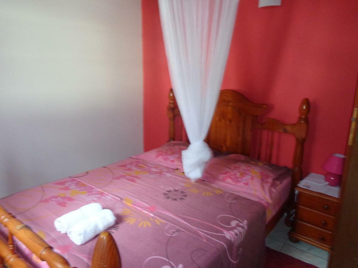 Gite Malou Deshaies Exterior photo